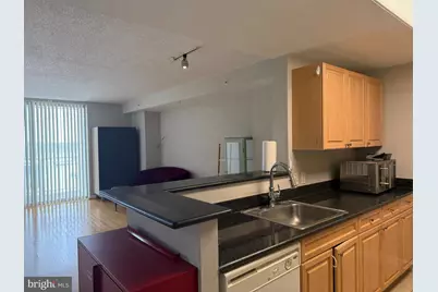 2726 Gallows Road #915, Vienna, VA 22180 - Photo 7