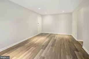 3354 Woodburn Rd, Annandale, VA 22003 - Photo 7