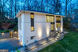 6016 Chesterbrook Rd, McLean, VA 22101 - Photo 1