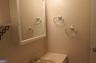 8742 Walutes Cir, Alexandria, VA 22309 - Photo 13