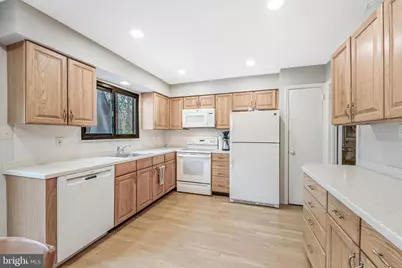 11915 Escalante Court, Reston, VA 20191 - Photo 17