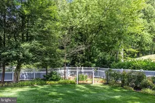 9604 Pembroke Pl, Vienna, VA 22182 - Photo 69