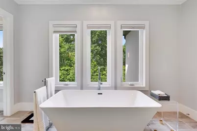 9604 Pembroke Place, Vienna, VA 22182 - Photo 33