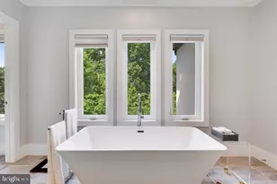 9604 Pembroke Pl, Vienna, VA 22182 - Photo 33