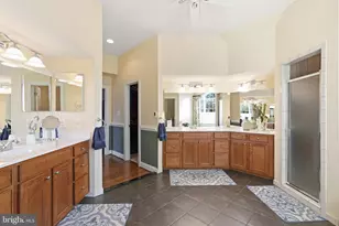 888 Ballou St, Herndon, VA 20170 - Photo 37