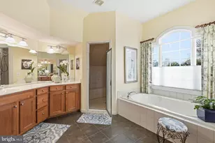 888 Ballou St, Herndon, VA 20170 - Photo 39