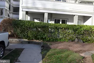 4409 Fair Stone Dr, Fairfax, VA 22030 - Photo 5