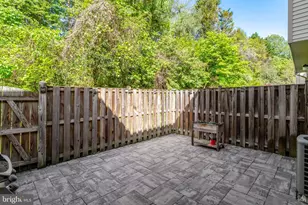 2036 Brooks Square Pl, Falls Church, VA 22043 - Photo 31