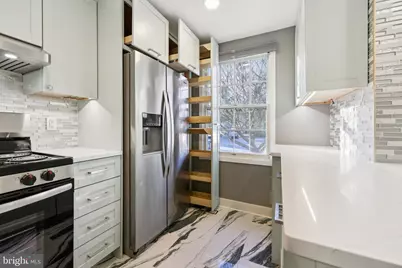 1666 Harvest Green Court, Reston, VA 20194 - Photo 5