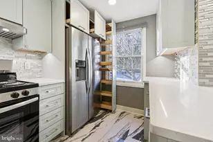 1666 Harvest Green Ct, Reston, VA 20194 - Photo 5