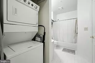 2204 Westcourt Ln, Herndon, VA 20170 - Photo 13