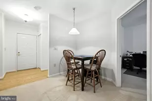 2204 Westcourt Ln, Herndon, VA 20170 - Photo 11