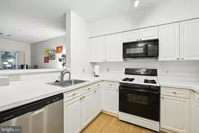 2204 Westcourt Lane #109, Herndon, VA 20170 - Photo 3