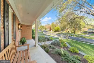 1854 Abbotsford Dr, Vienna, VA 22182 - Photo 5