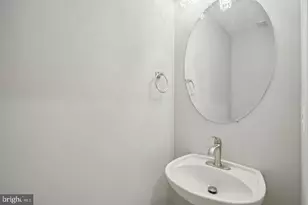 6022 Madison Overlook Ct, Falls Church, VA 22041 - Photo 17