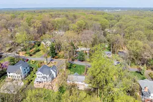 9201 Weant Dr, Great Falls, VA 22066 - Photo 29