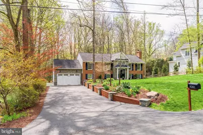 9201 Weant Drive, Great Falls, VA 22066 - Photo 3