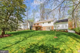 9201 Weant Dr, Great Falls, VA 22066 - Photo 11