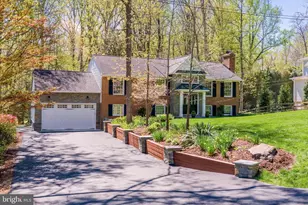 9201 Weant Dr, Great Falls, VA 22066 - Photo 3