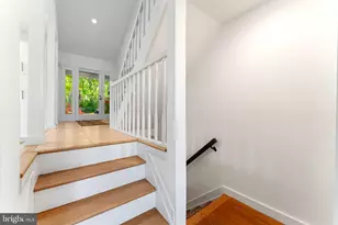11163 Lake Chapel Ln, Reston, VA 20191 - Photo 17