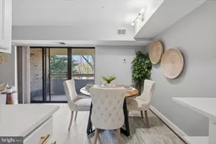 2322 Freetown Ct, Reston, VA 20191 - Photo 5