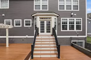 8383 Edward Carr Ct, Springfield, VA 22153 - Photo 5