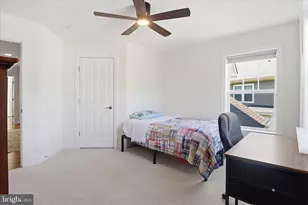 8383 Edward Carr Ct, Springfield, VA 22153 - Photo 19