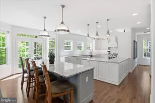 8383 Edward Carr Ct, Springfield, VA 22153 - Photo 9