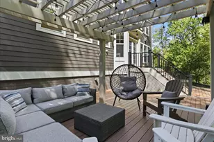 8383 Edward Carr Ct, Springfield, VA 22153 - Photo 41