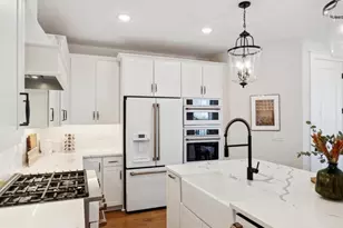 14945 Deco Cir, Chantilly, VA 20151 - Photo 9