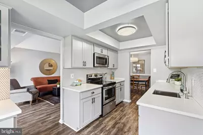 10222 Bushman Drive #8101, Oakton, VA 22124 - Photo 9