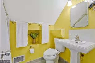 13227 Pearsall Ln, Fairfax, VA 22033 - Photo 25