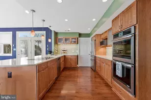 13227 Pearsall Ln, Fairfax, VA 22033 - Photo 9