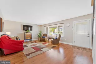 13227 Pearsall Ln, Fairfax, VA 22033 - Photo 5