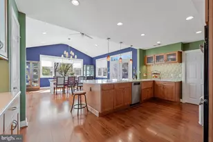 13227 Pearsall Ln, Fairfax, VA 22033 - Photo 7