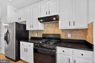 5369 Crimson Sky Ct, Centreville, VA 20120 - Photo 5