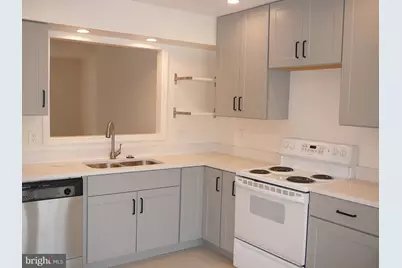 8607 Dellway Lane, Vienna, VA 22180 - Photo 3