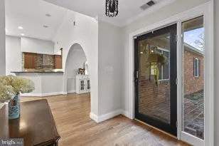 6415 Shady Ln, Falls Church, VA 22042 - Photo 7