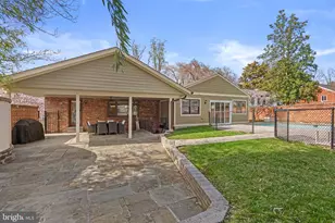 6415 Shady Ln, Falls Church, VA 22042 - Photo 9