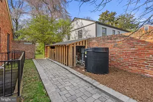 6415 Shady Ln, Falls Church, VA 22042 - Photo 17