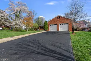 6415 Shady Ln, Falls Church, VA 22042 - Photo 3