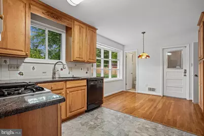 8933 Burke Lake Road, Springfield, VA 22151 - Photo 19