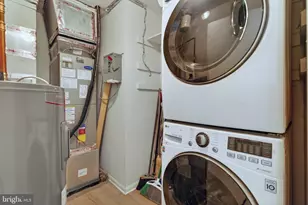 1706 Fantasia Cir, Herndon, VA 20170 - Photo 13