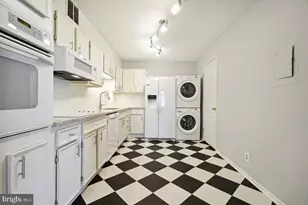 5902 Mt Eagle Dr, Alexandria, VA 22303 - Photo 19