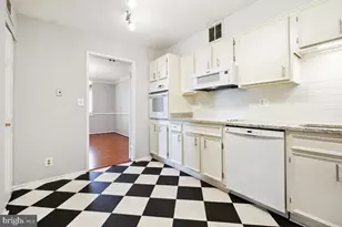 5902 Mt Eagle Dr, Alexandria, VA 22303 - Photo 23