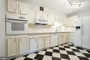 5902 Mt Eagle Dr, Alexandria, VA 22303 - Photo 21