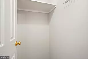 5902 Mt Eagle Dr, Alexandria, VA 22303 - Photo 29