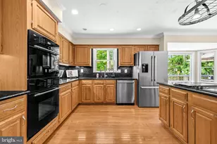 7412 Brian Run Ct, Springfield, VA 22153 - Photo 19