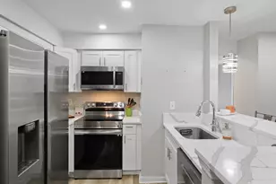 6908 Mary Caroline Cir, Alexandria, VA 22310 - Photo 7