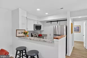 6912 Mary Caroline Cir, Alexandria, VA 22310 - Photo 9